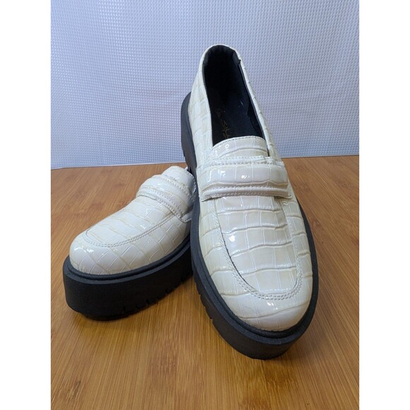 Miss Selfridge Cream Patent Faux Croc Chunky Loafers Size 9 Platform NWOT (V12) - Picture 7 of 7